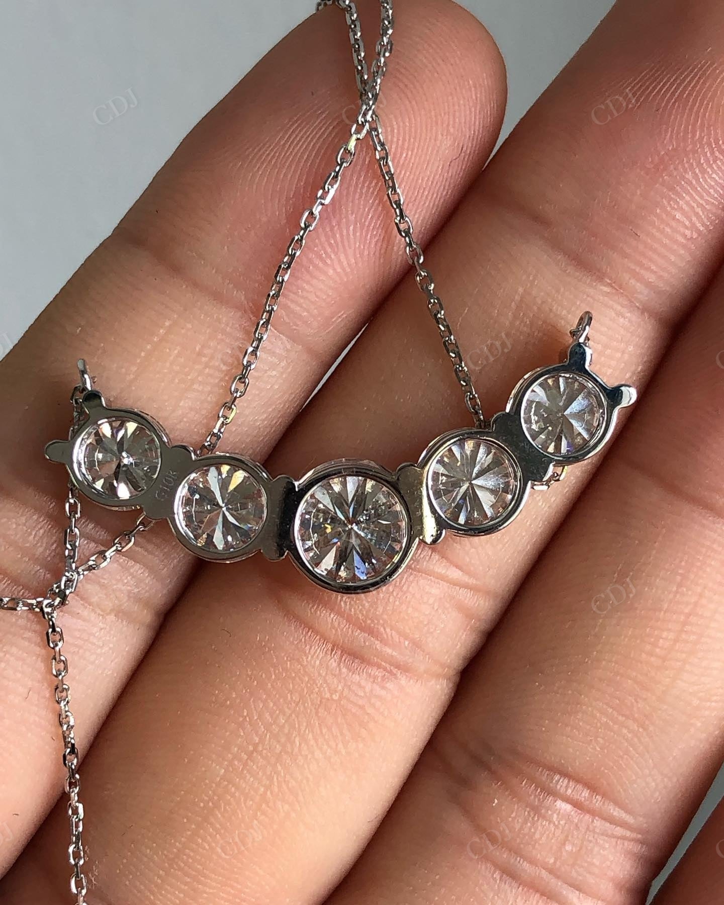 Round Cut lab Grown Diamond 5 Stone Pendant