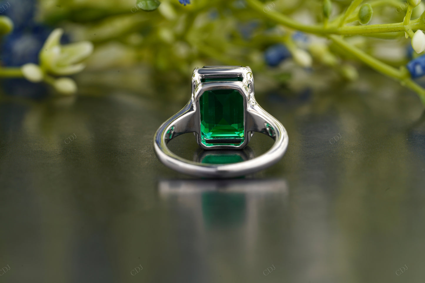 Emerald Green Moissanite Gemstone Ring