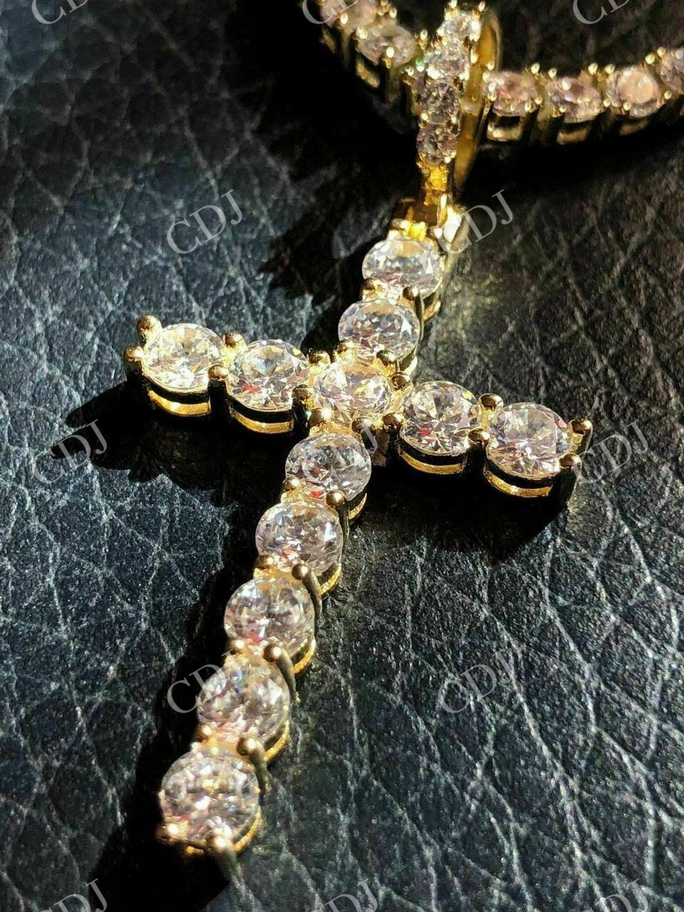 Cross Hip Hop Moissanite Pendant customdiamjewel