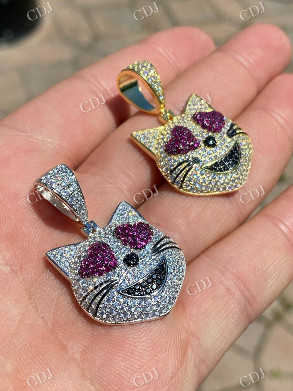 Cat Shaped Heart Eyes Emoji Pendant customdiamjewel