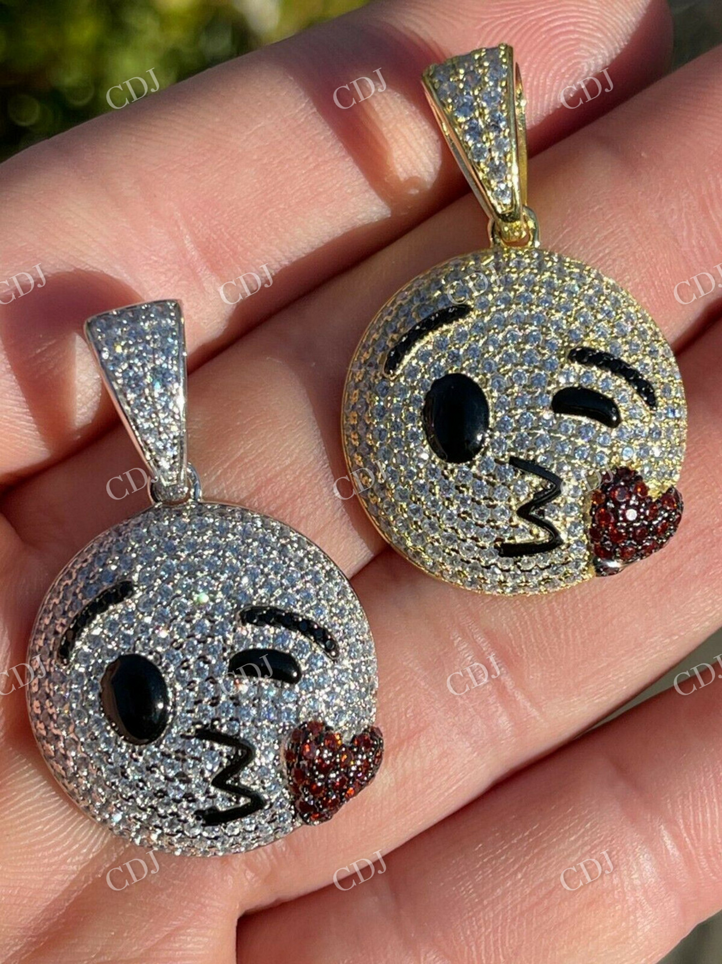 14K Gold Hip Hop Kiss Face Emoji Diamond Pendant customdiamjewel