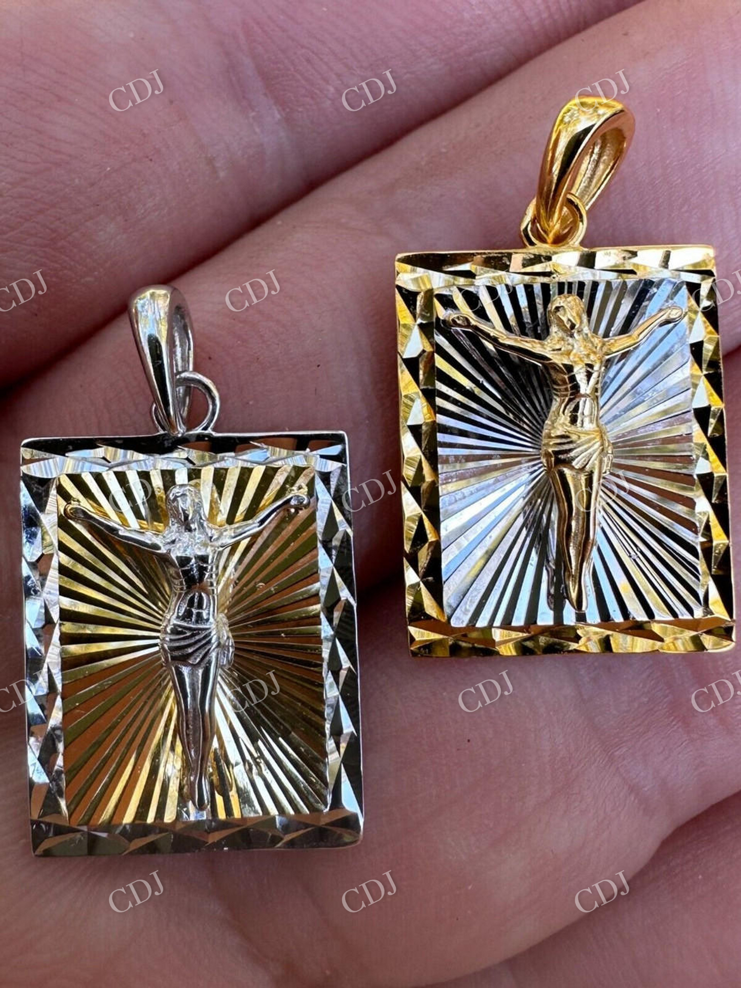 14K Gold Cross Jesus Medallion Pendant For Men customdiamjewel
