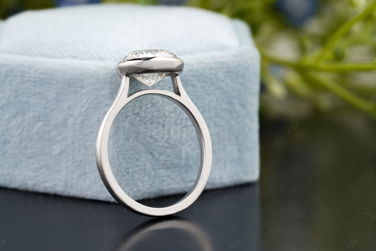 Lab-Grown Diamond Bezel Solitaire Ring customdiamjewel