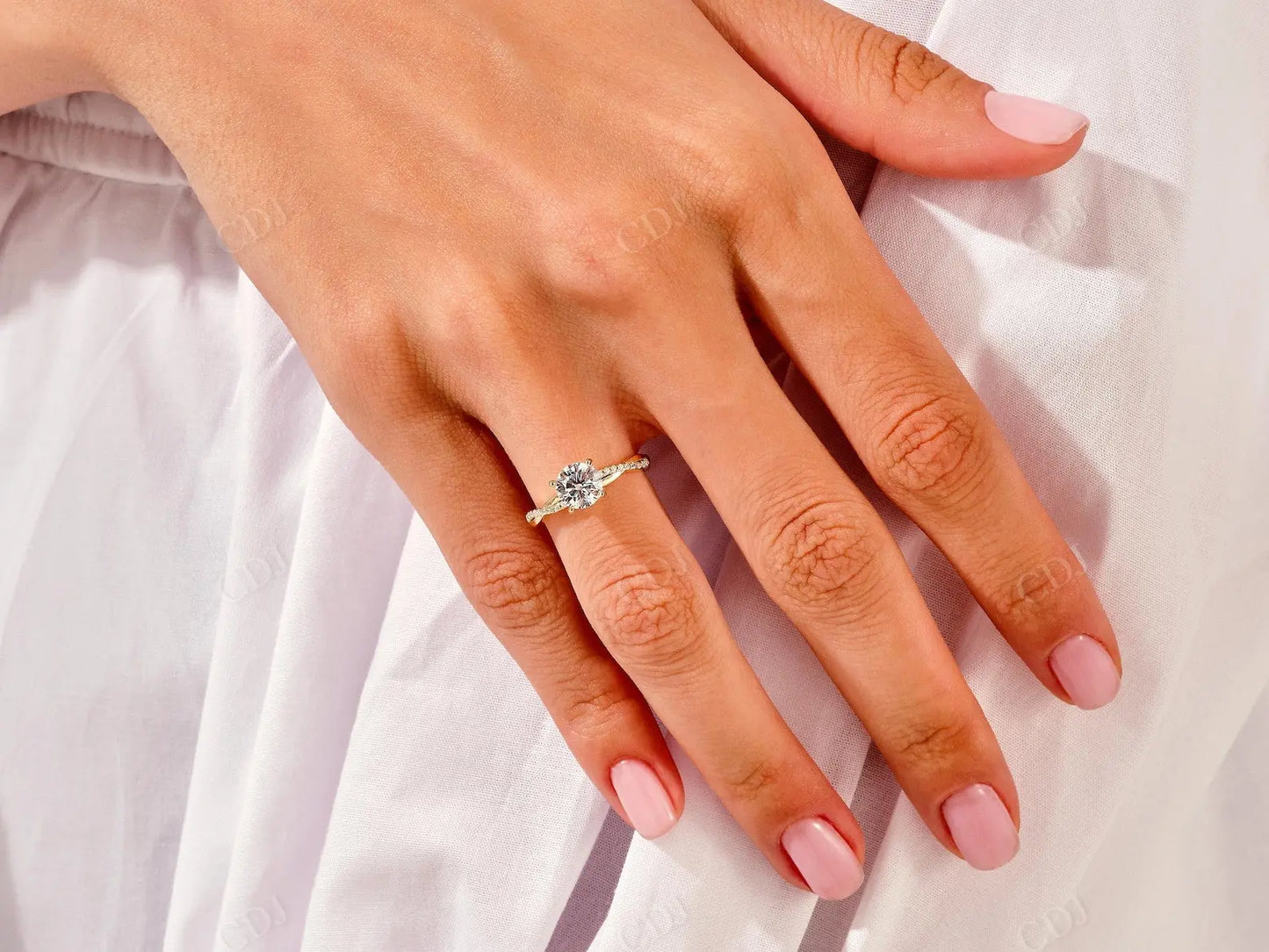 1.10CTW Round Cut Twist Moissanite Engagement Ring customdiamjewel