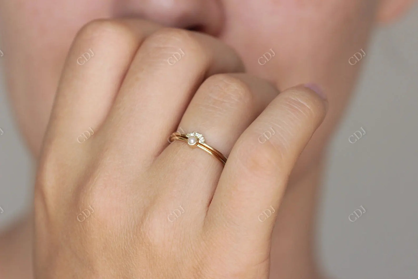 0.015CTW Round Diamond Curved Wedding Band customdiamjewel