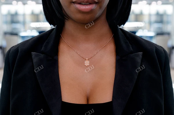0.35CTW Cluster Four Leaf Clover Pendant customdiamjewel