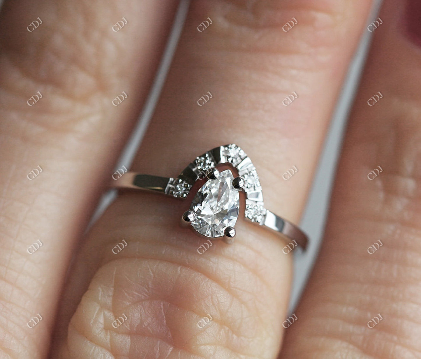 Antique 0.3ct pear Shaped Curved Moissanite Diamond Ring customdiamjewel