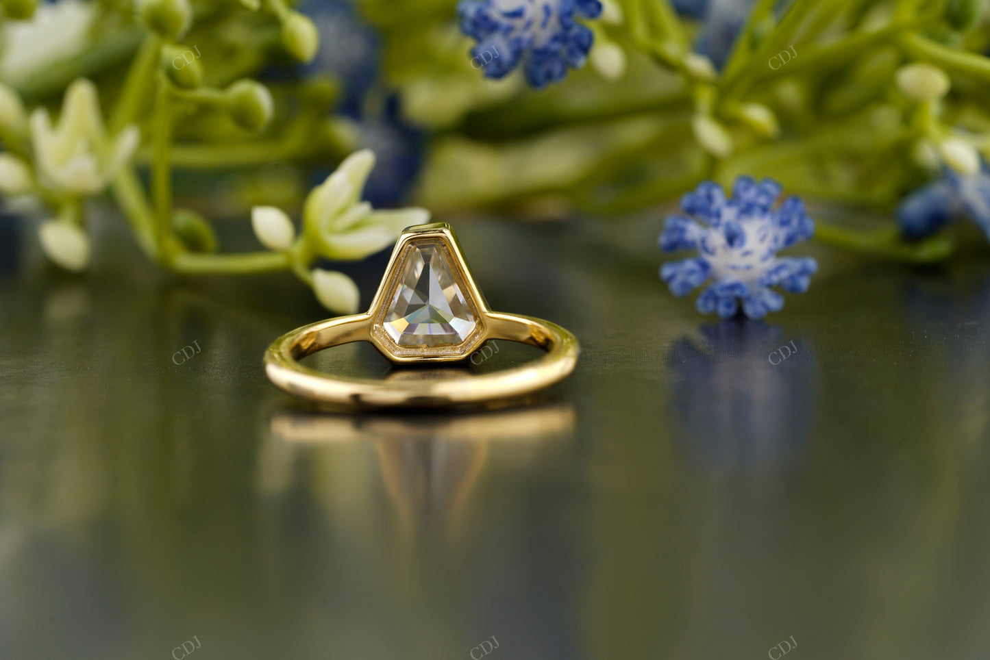 Trapezoid Lab-Grown Diamond Ring