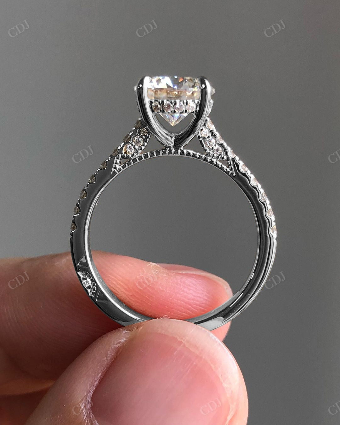 Round Cut Prong Set Lab Grown Diamond Ring