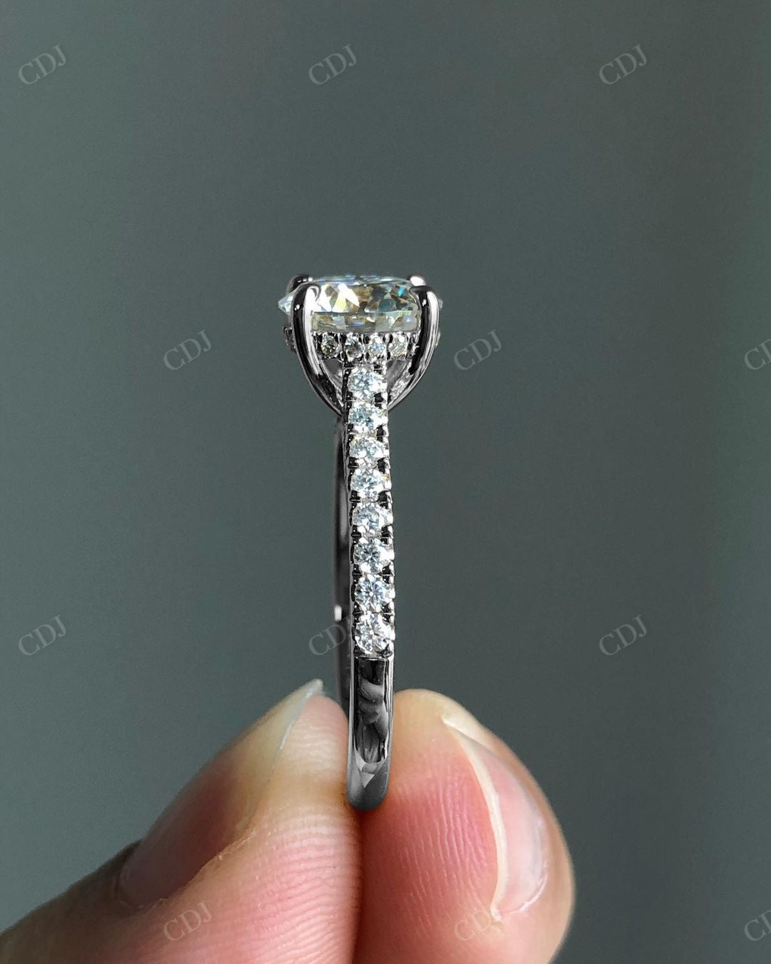 Round Cut Prong Set Lab Grown Diamond Ring