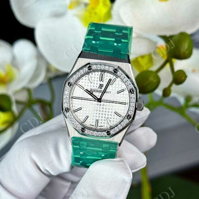 Full White Audemars Piguet Diamond On Bezel Watch customdiamjewel