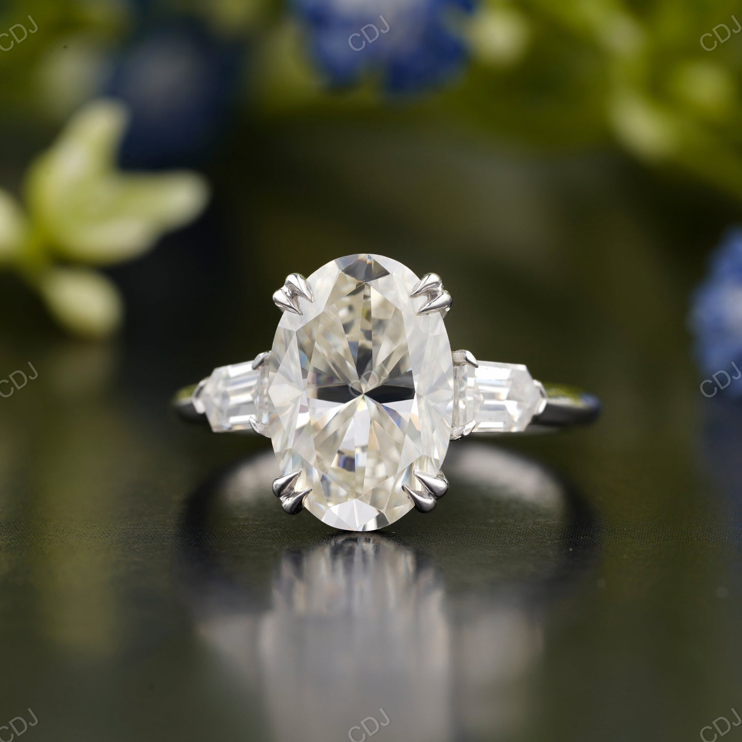 Oval Lab-Grown Diamond Trilogy Ring customdiamjewel