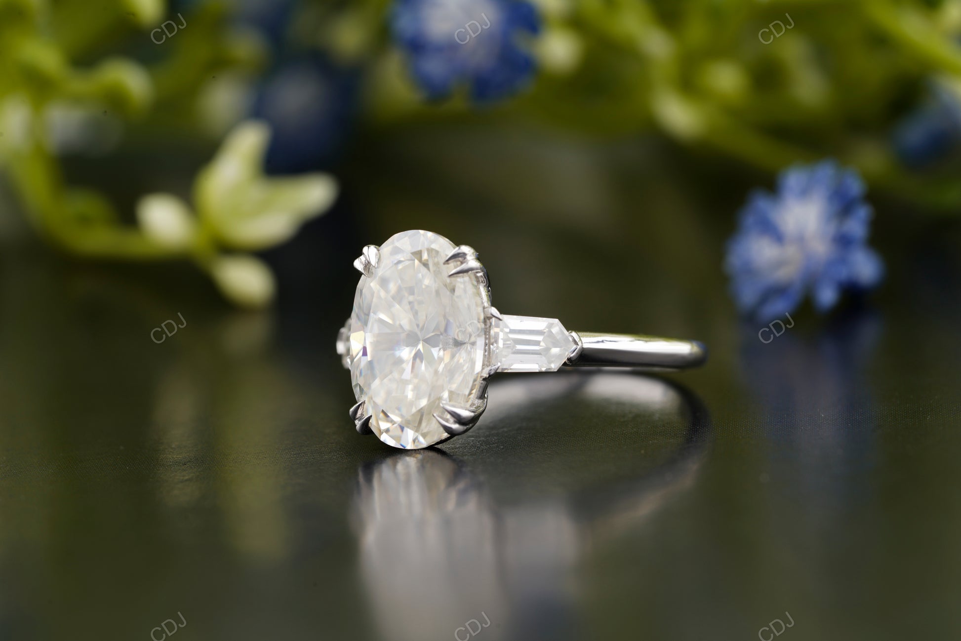 Oval Lab-Grown Diamond Trilogy Ring customdiamjewel