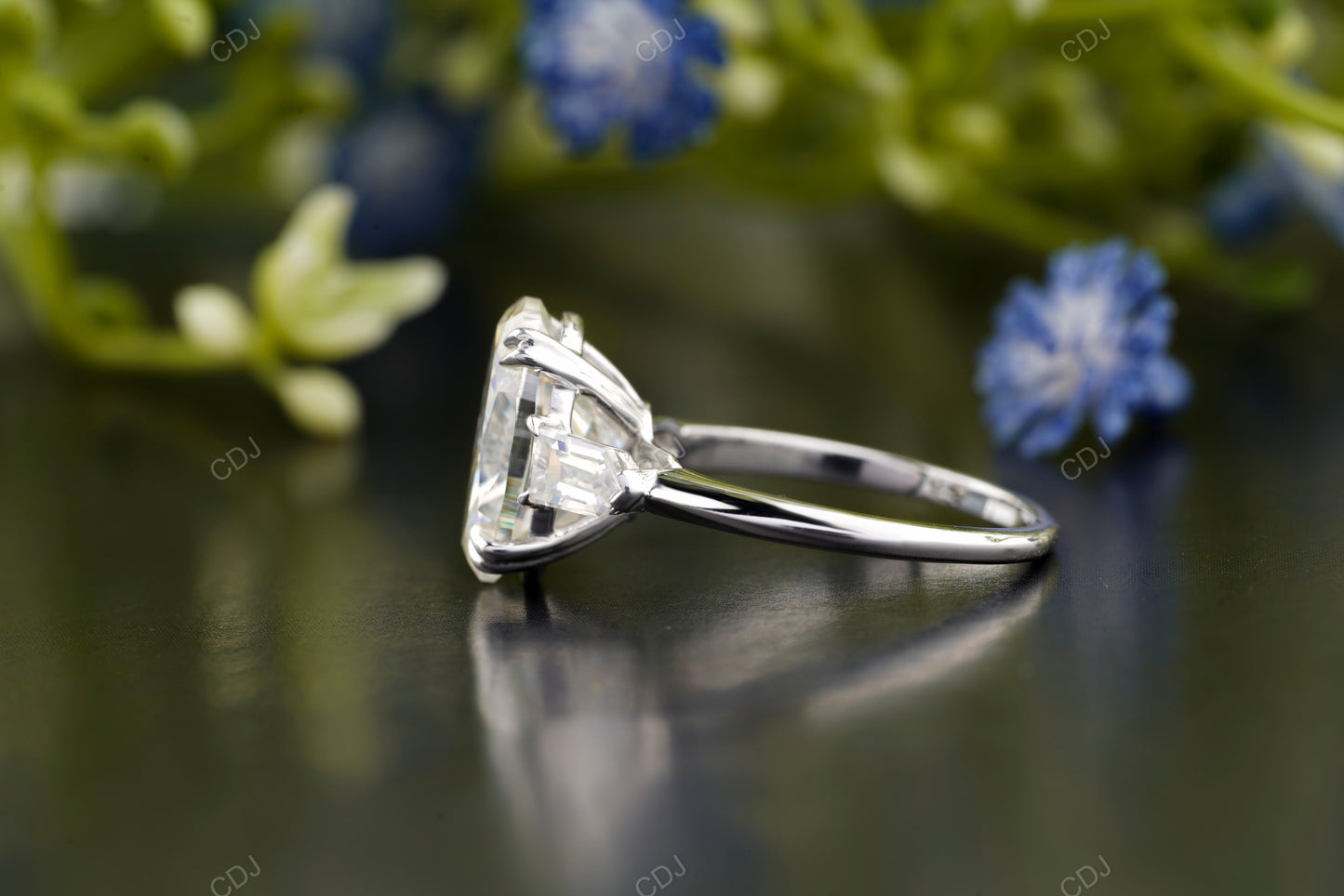 Oval Lab-Grown Diamond Trilogy Ring customdiamjewel