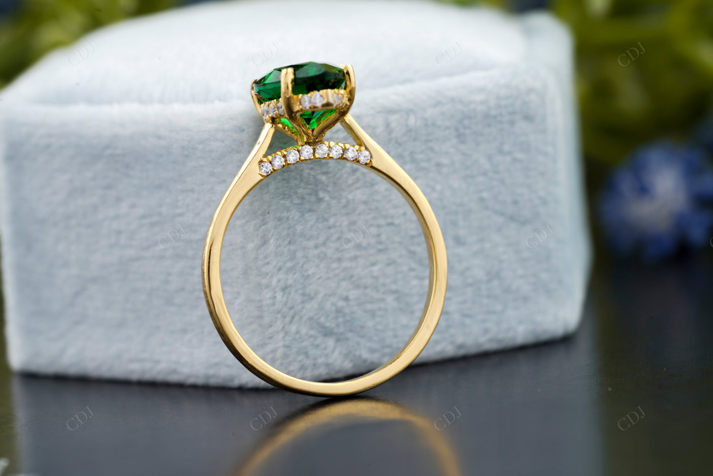 Green Emerald Teardrop Moissanite Ring customdiamjewel