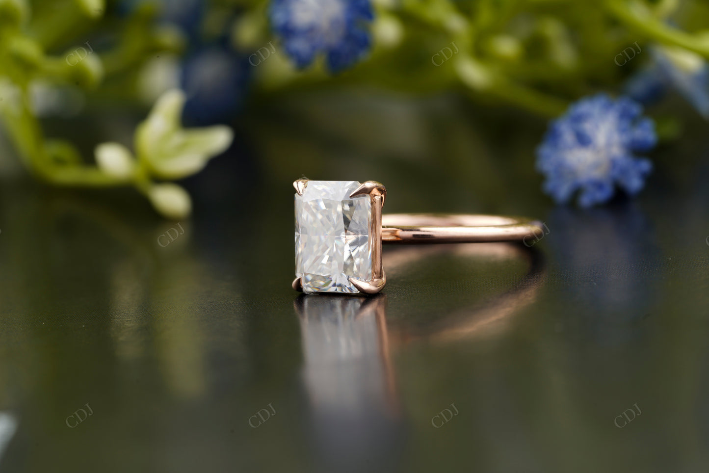 Radiant Cut Lab-Grown Diamond Ring customdiamjewel