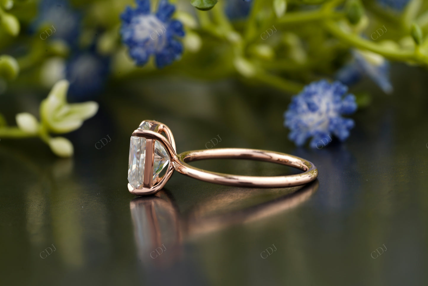 Radiant Cut Lab-Grown Diamond Ring customdiamjewel