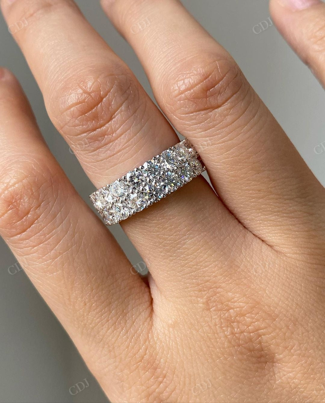 Lab Grown Diamond Round Cut Thick Band
