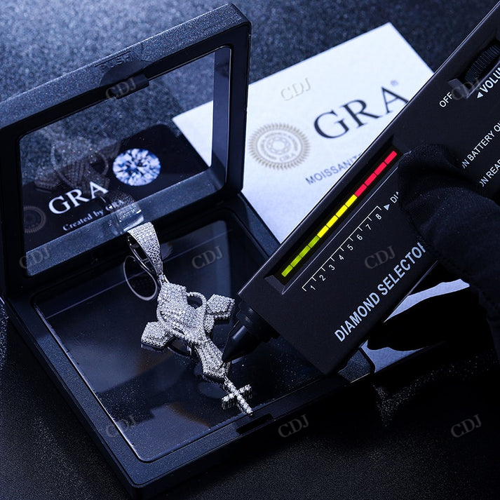 Cross Design Fully iced Out Hip Hop Diamond Pendant customdiamjewel