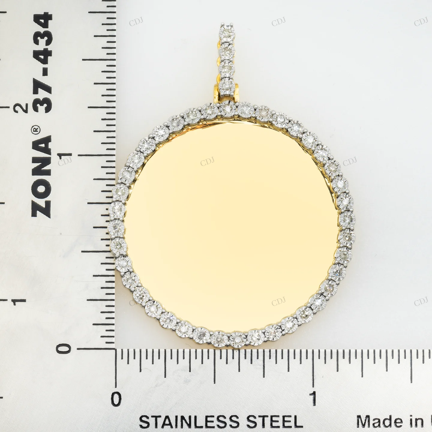 0.36 CTW Moissanite Circle Picture Pendant hip hop jewelry customdiamjewel