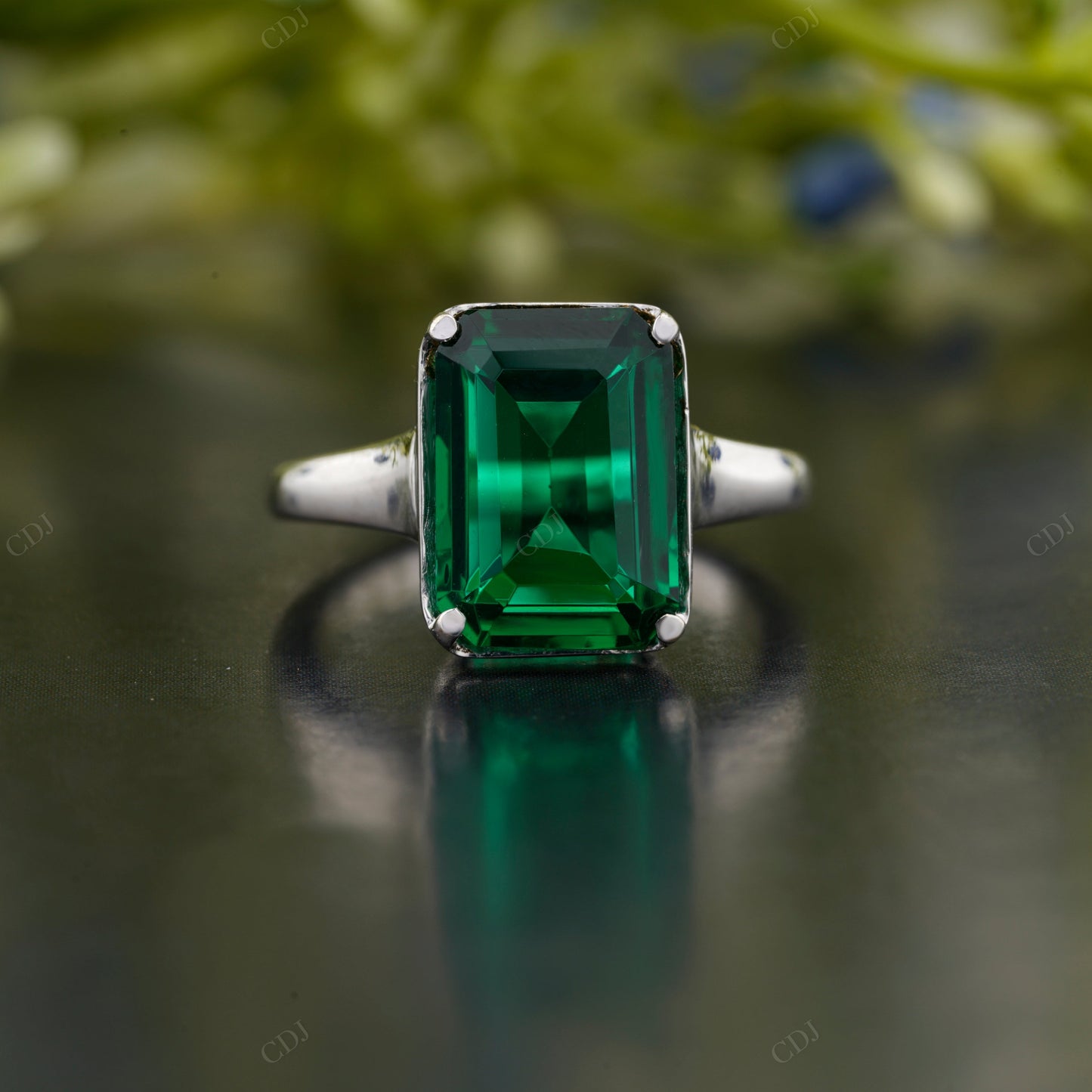 Emerald Green Moissanite Gemstone Ring