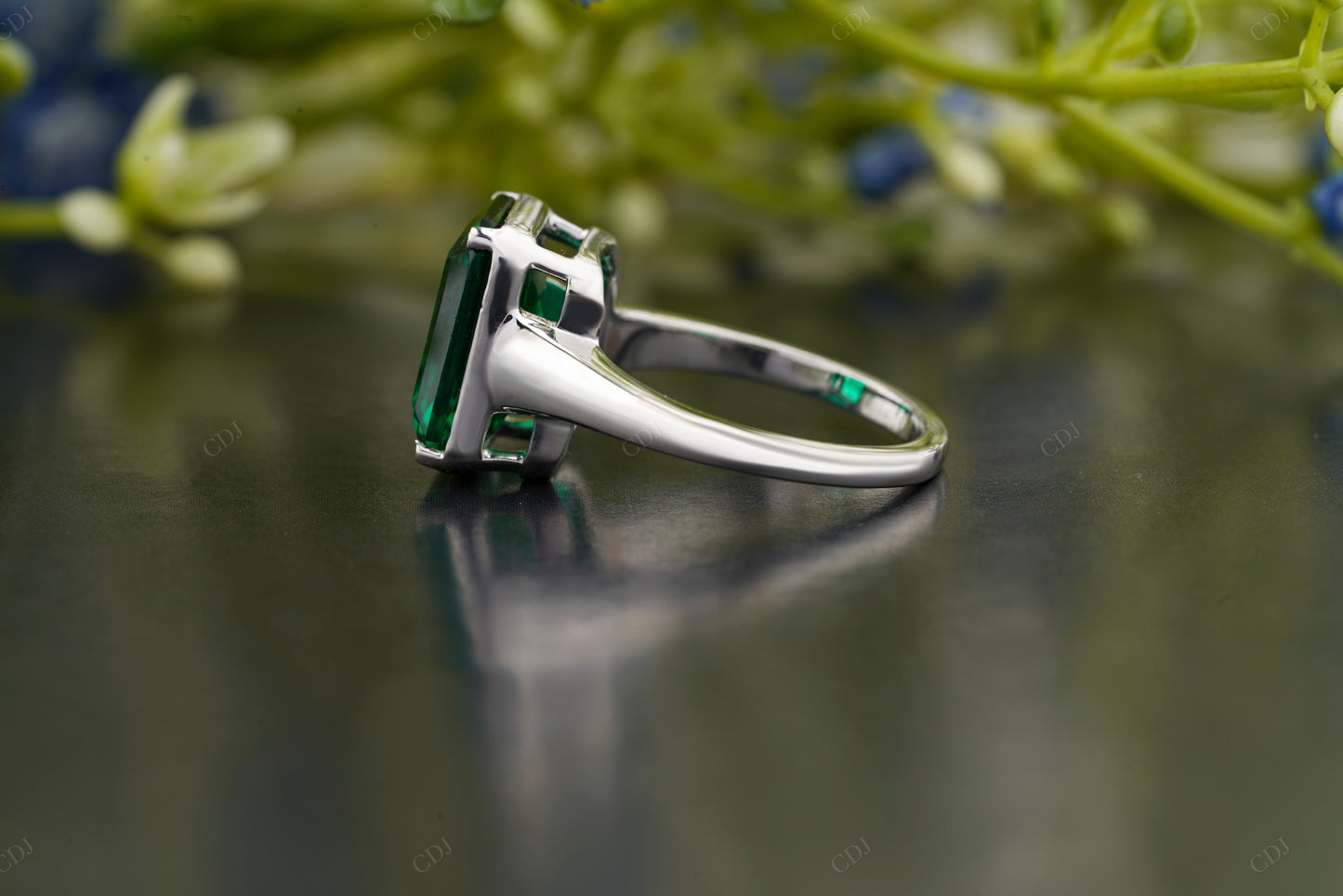 Emerald Green Moissanite Gemstone Ring