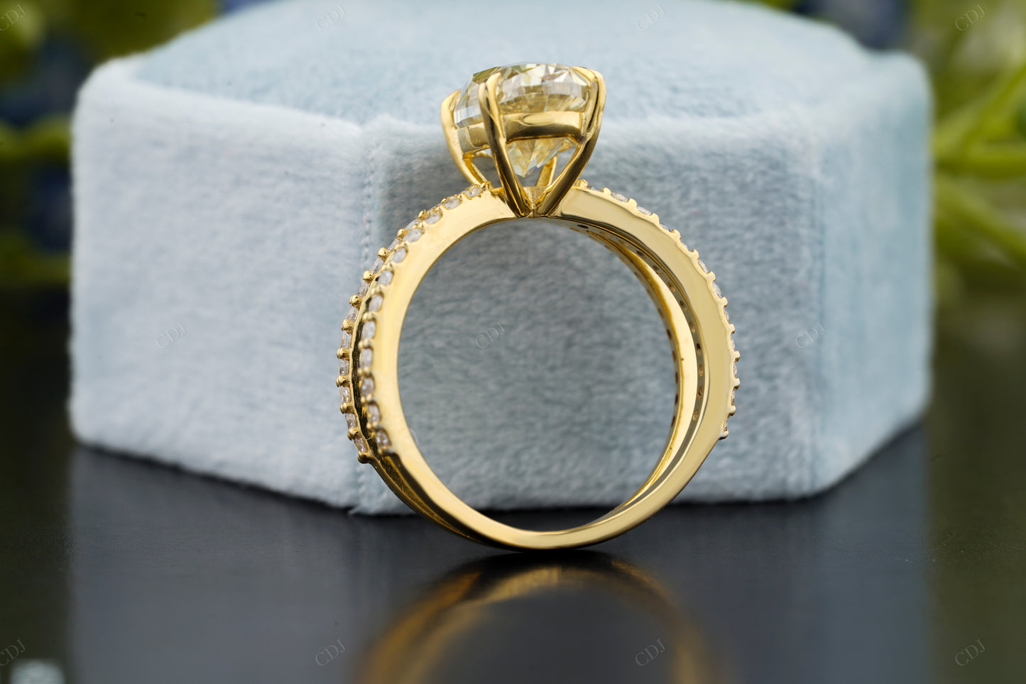 Lab-Grown Diamond Twisted Shank Ring
