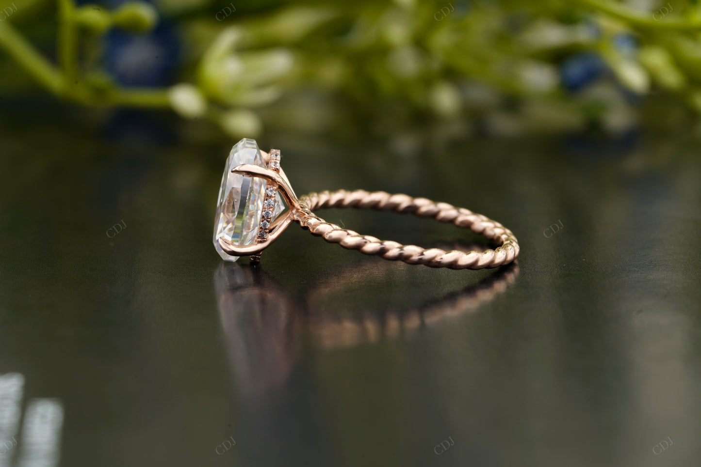 Lab-Grown Diamond Spiral Shank Ring