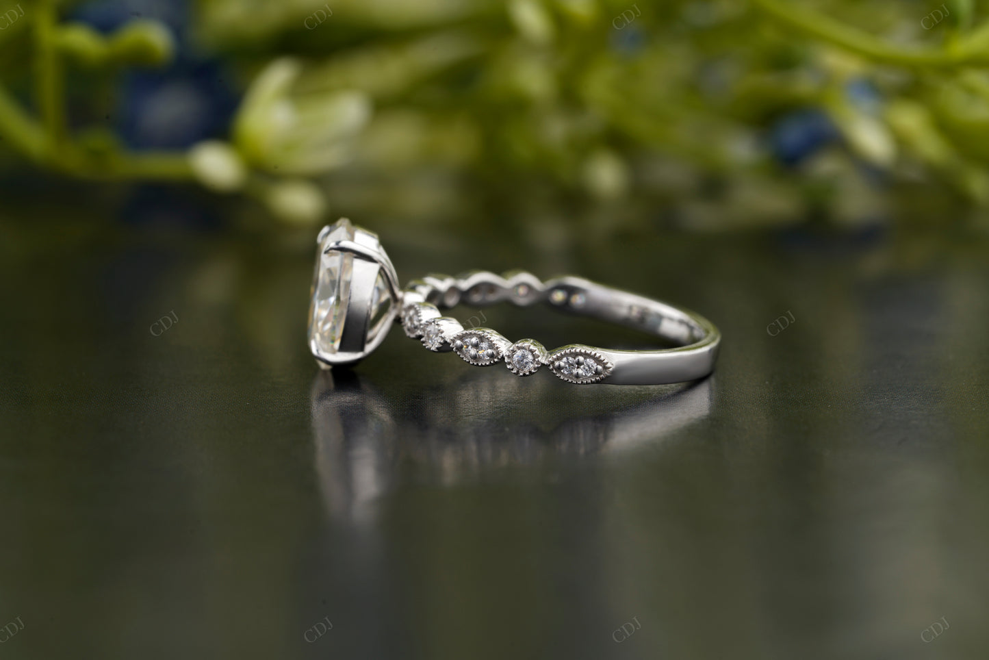 Oval Lab-Grown Diamond Antique Ring