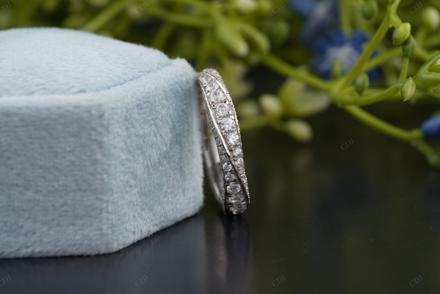 Lab-Grown Diamond Crossover Band