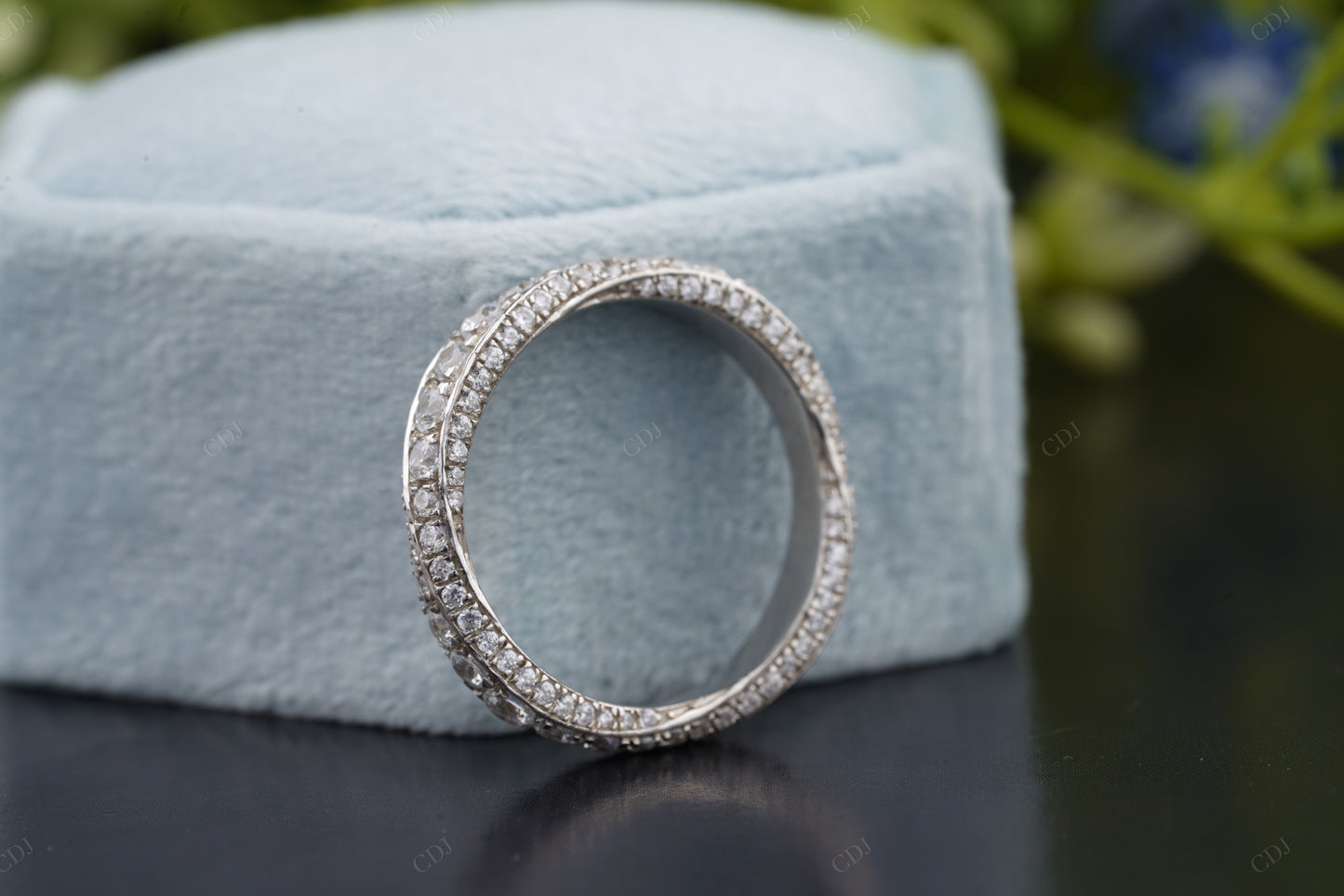 Lab-Grown Diamond Crossover Band