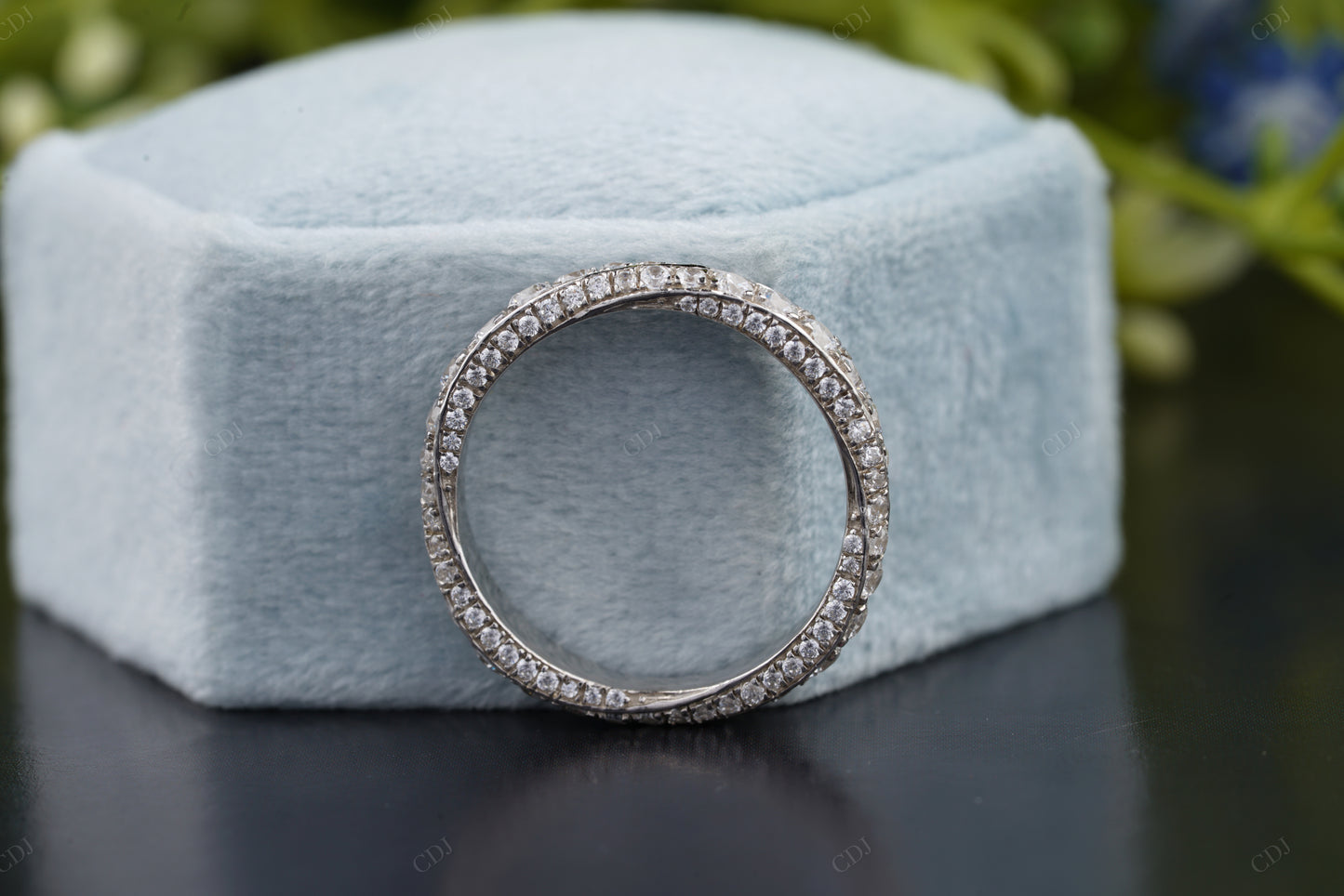 Lab-Grown Diamond Crossover Band