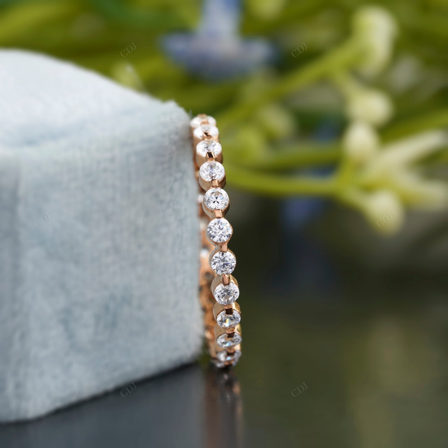 Round Lab-Grown Diamond Delicate Band