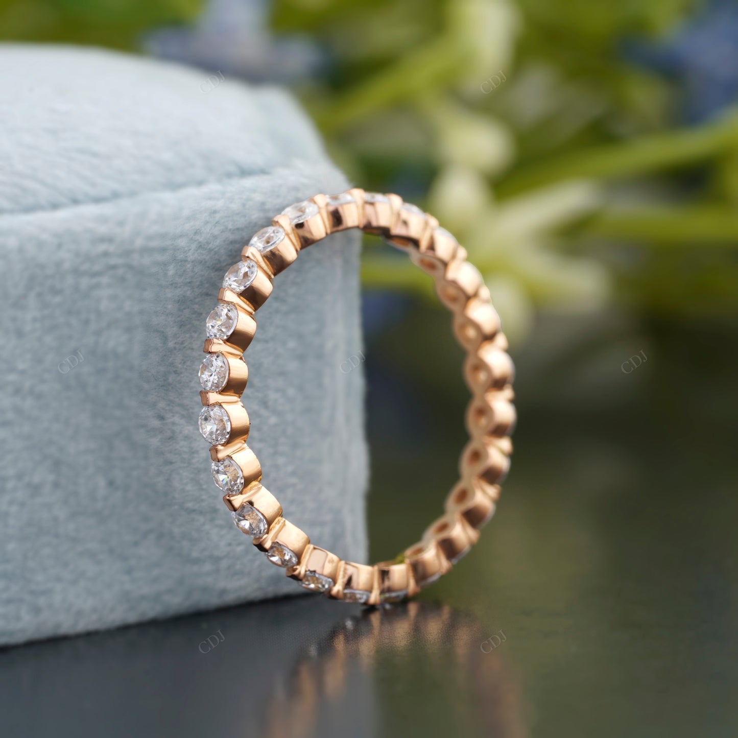 Round Lab-Grown Diamond Delicate Band