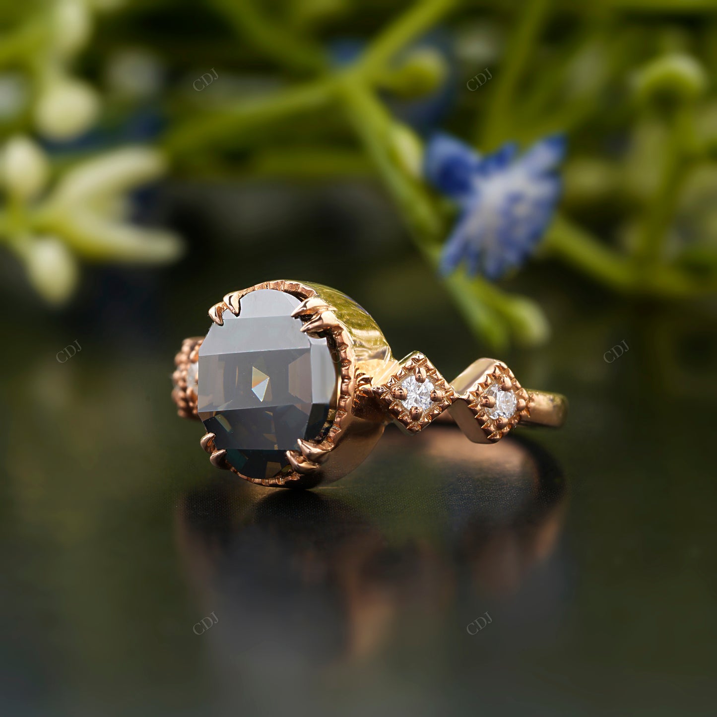 Oval Lab-Grown Diamond Vintage Ring