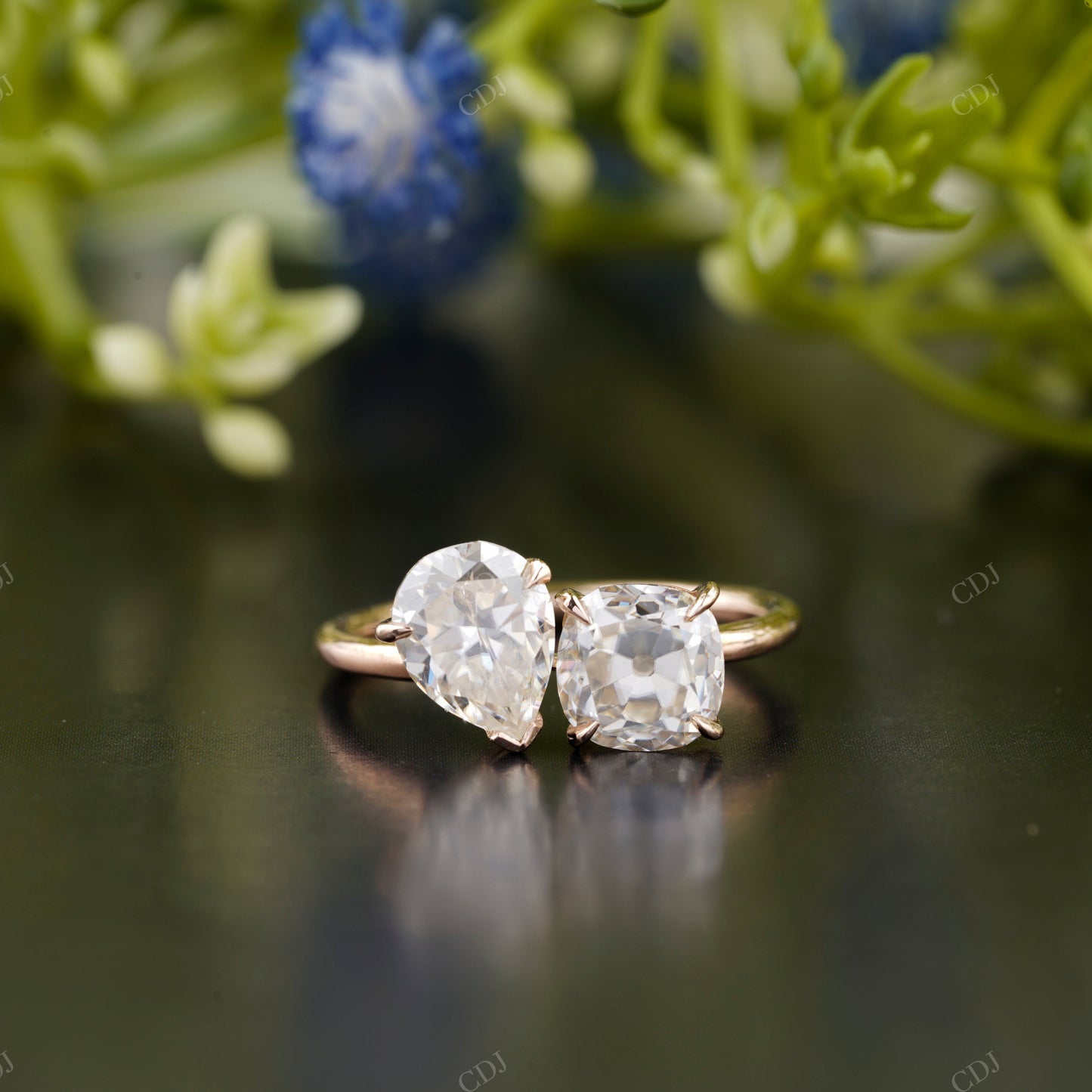 Toi et Moi Lab-Grown Diamond Ring