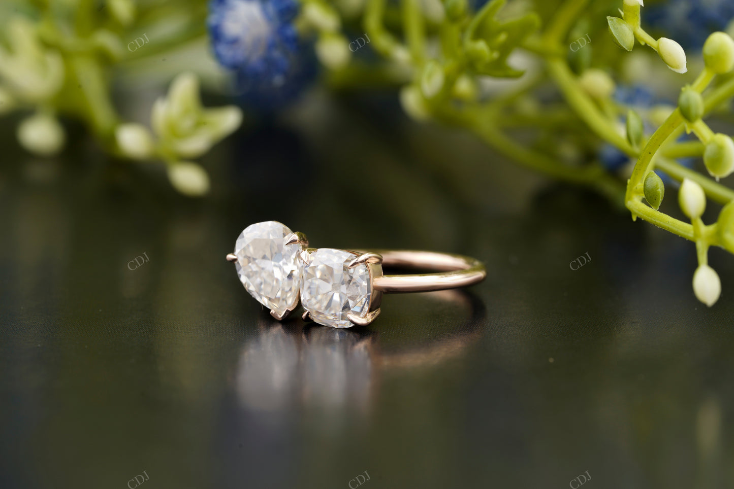 Toi et Moi Lab-Grown Diamond Ring