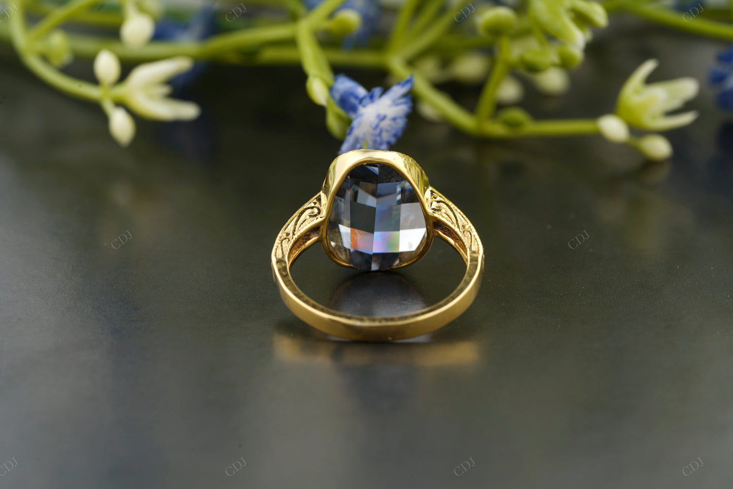 Black Pear Moissanite Vintage Gold Ring
