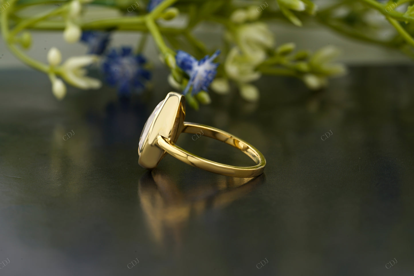 Pear Shaped Lab-Grown Diamond Ring