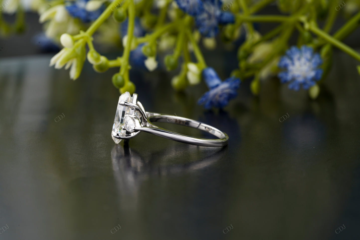 Lab-Grown Diamond Nature Inspired Ring