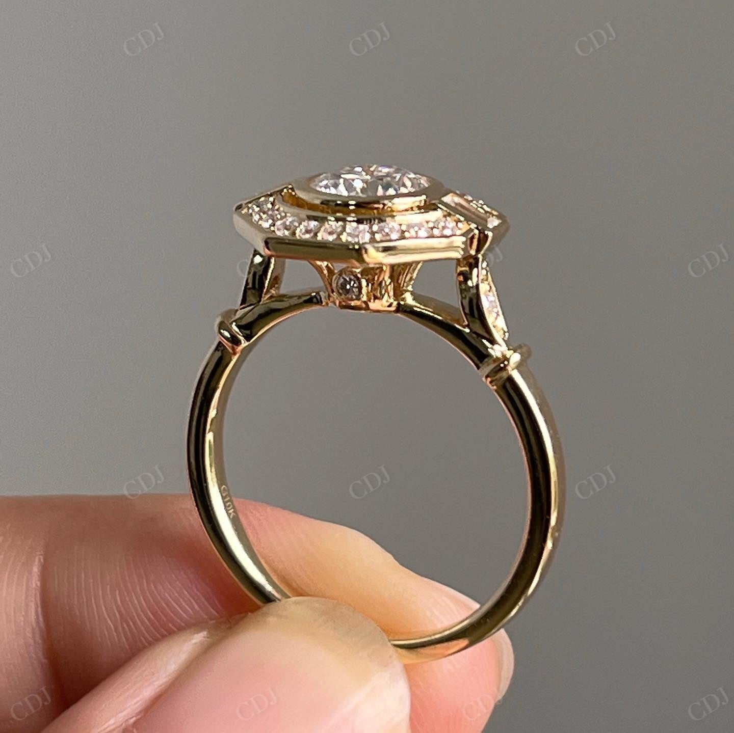 Round Cut Lab Grown Diamond Engagement Ring