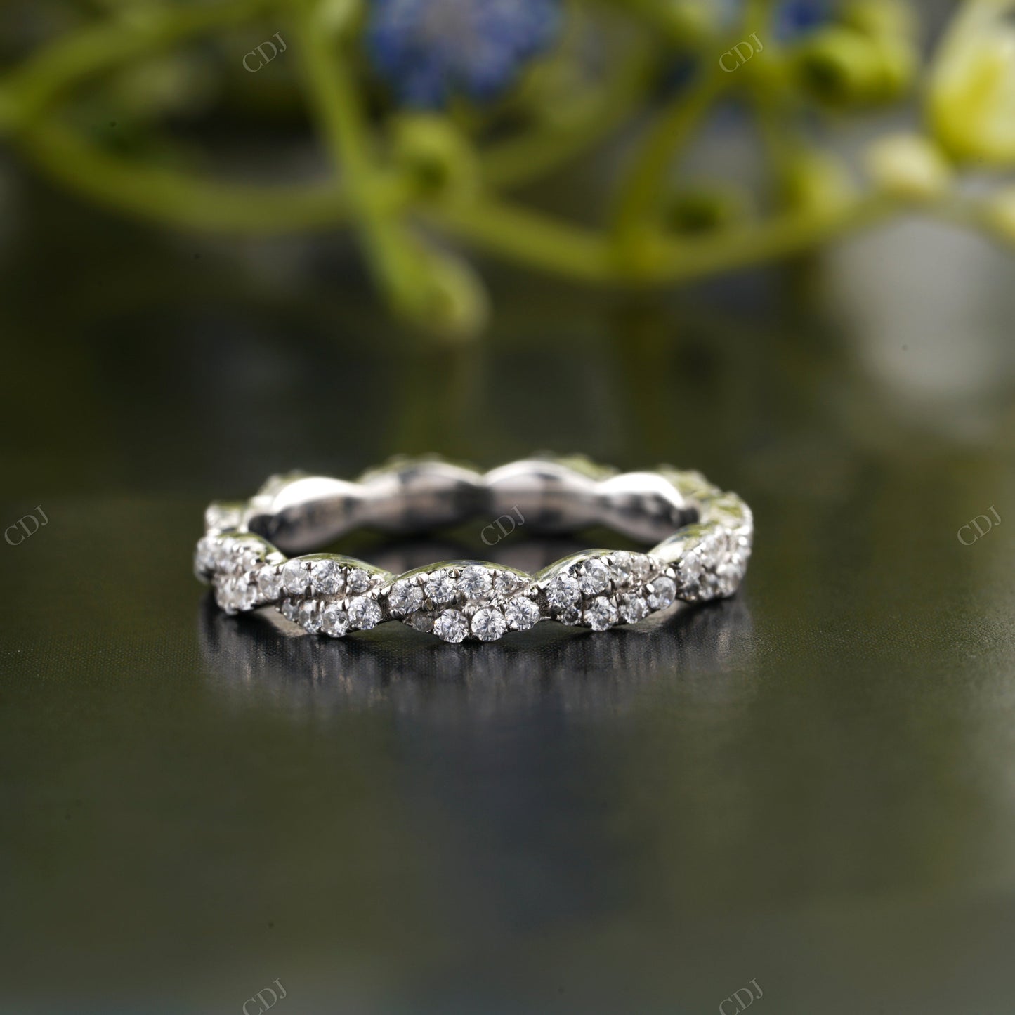 Curved Pavé Lab-Grown Diamond Band