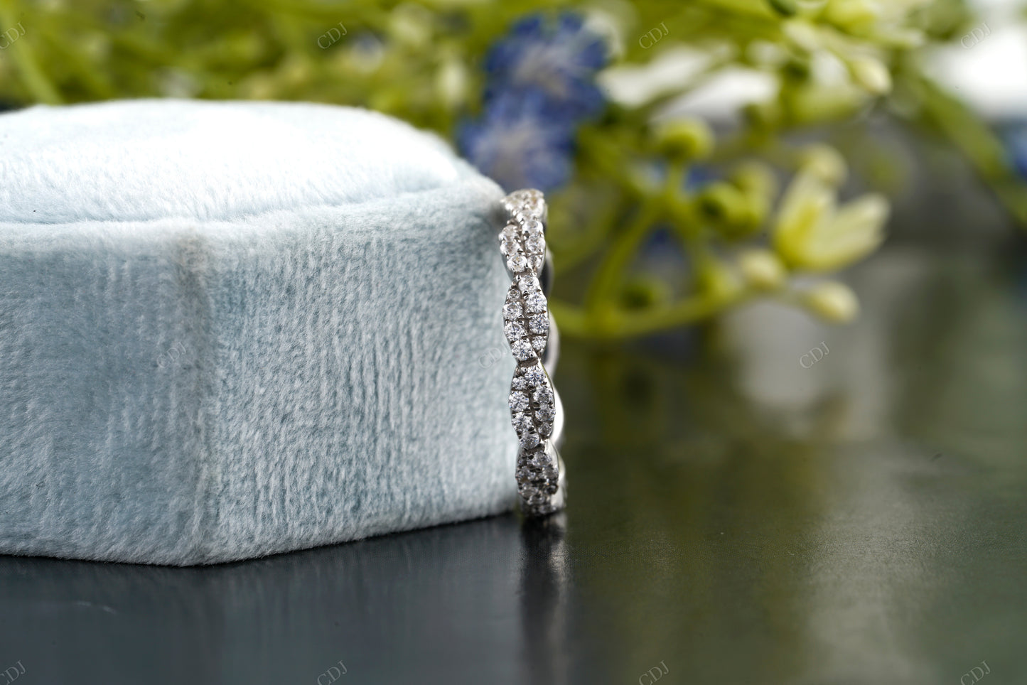 Curved Pavé Lab-Grown Diamond Band