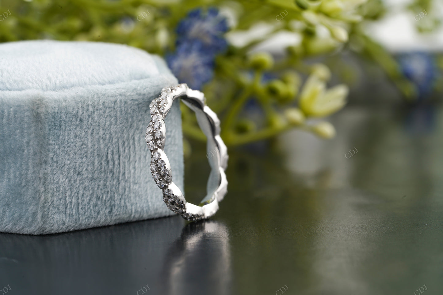 Curved Pavé Lab-Grown Diamond Band