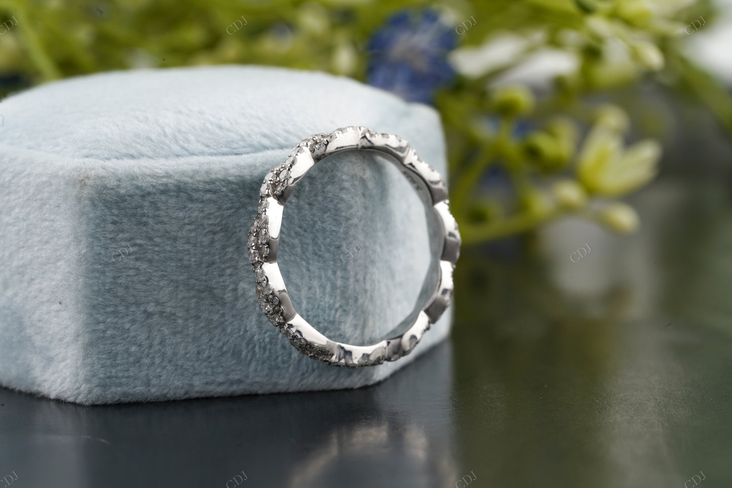 Curved Pavé Lab-Grown Diamond Band