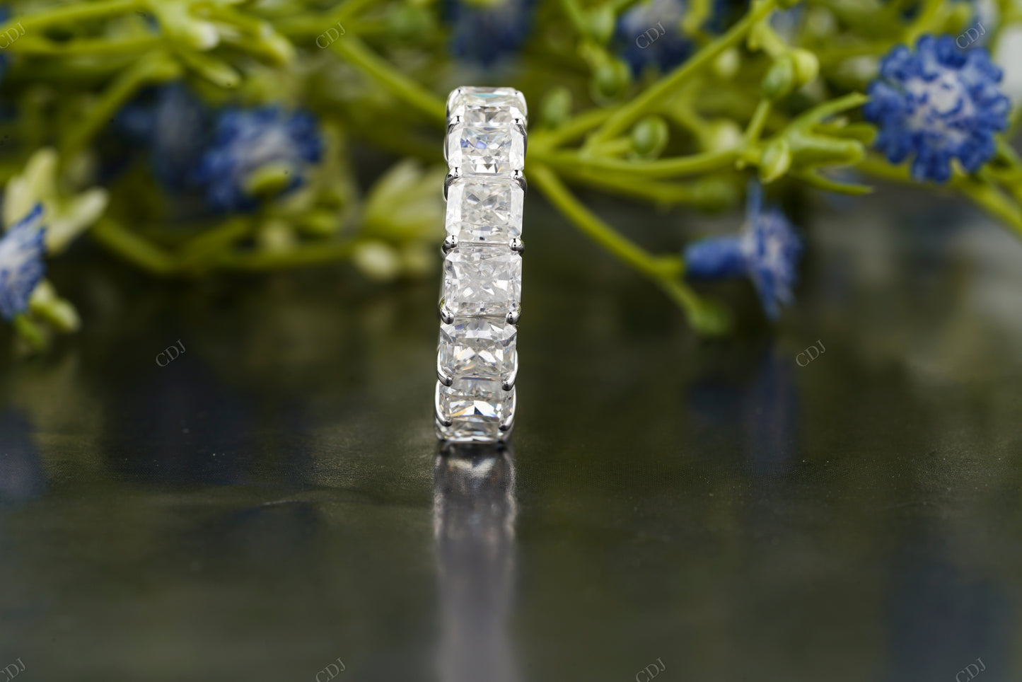 Modern Emerald Lab-Grown Diamond Band