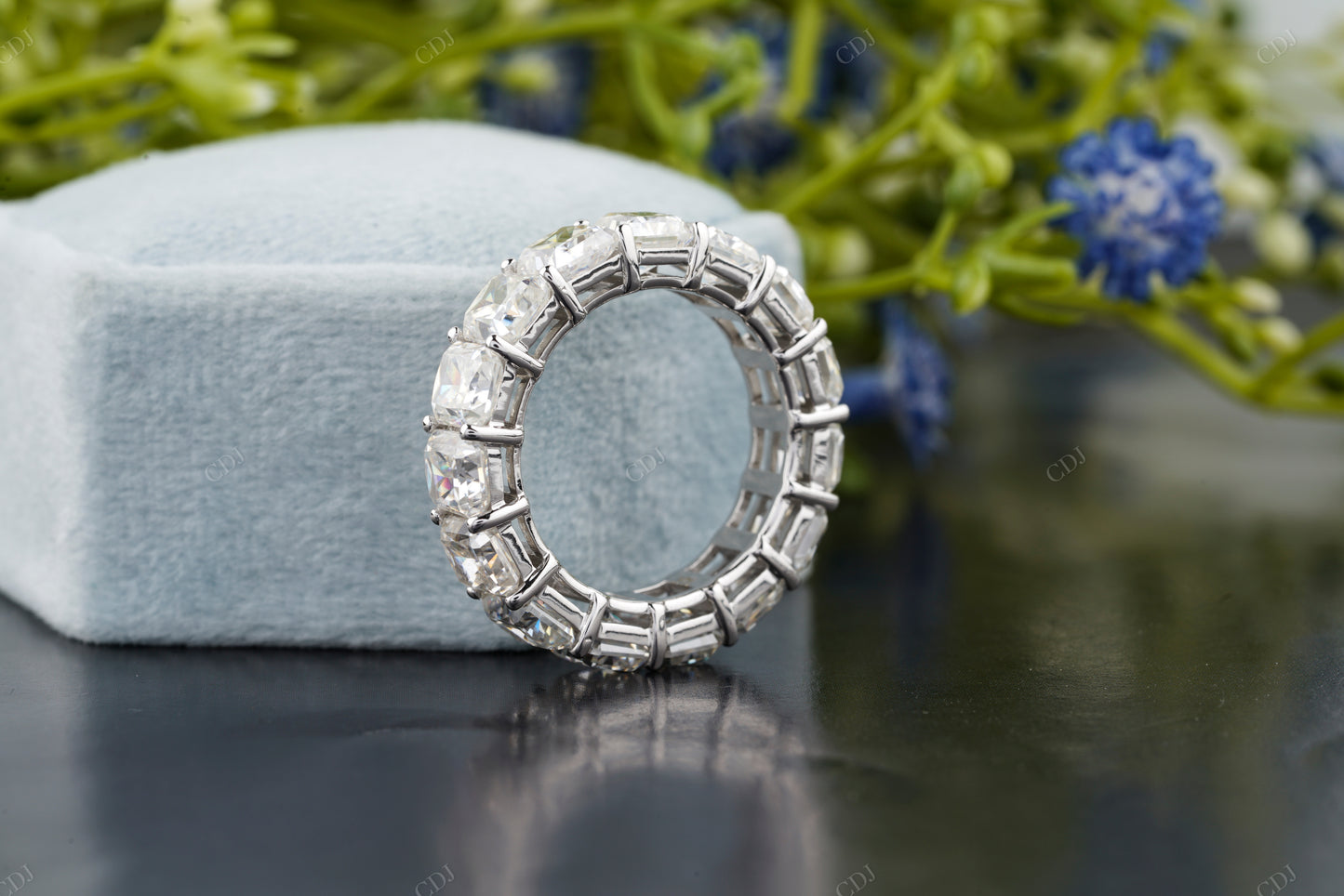 Modern Emerald Lab-Grown Diamond Band