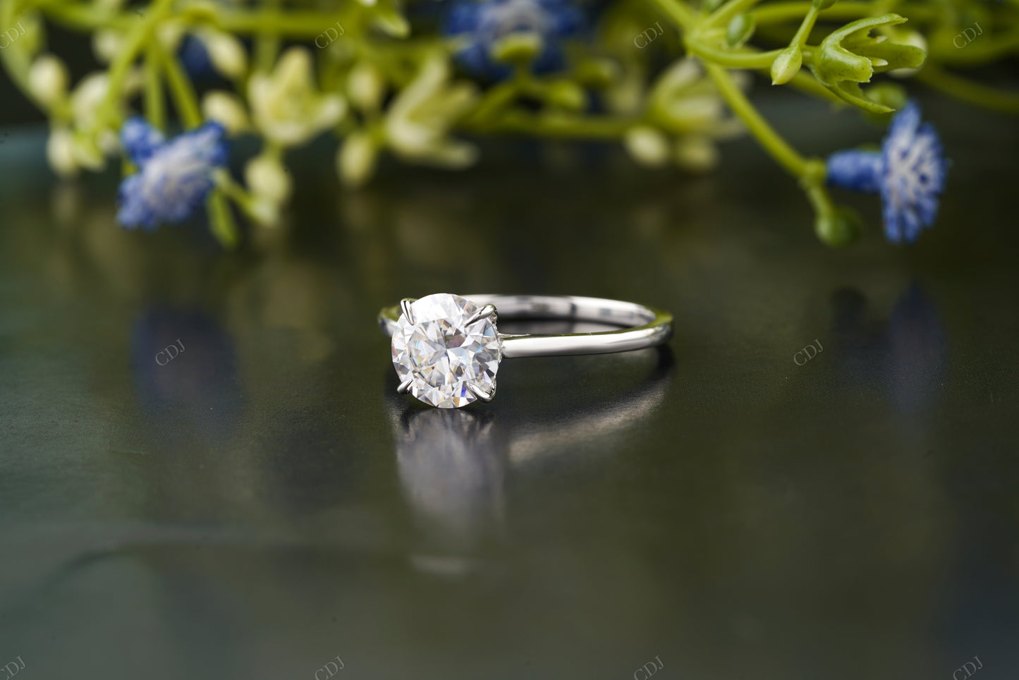 Timeless Round Lab-Grown Diamond Ring
