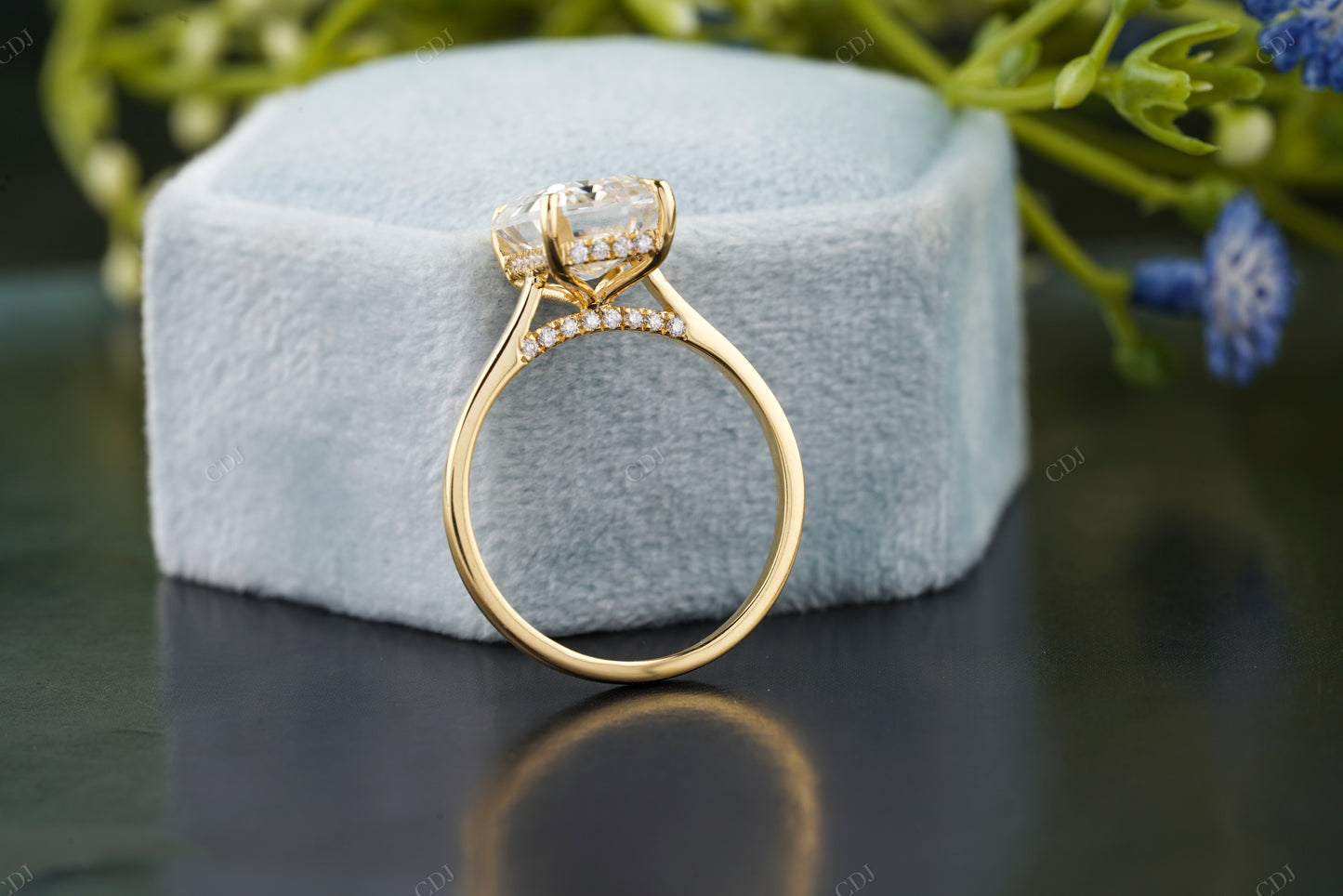 Lab-Grown Diamond Classic Gold Ring