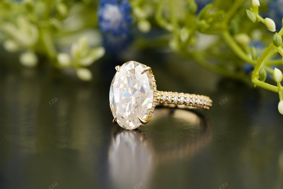 Oval Lab-Grown Diamond Pavé Ring customdiamjewel